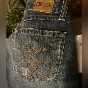 Like new , worn few times !  No holes no stains